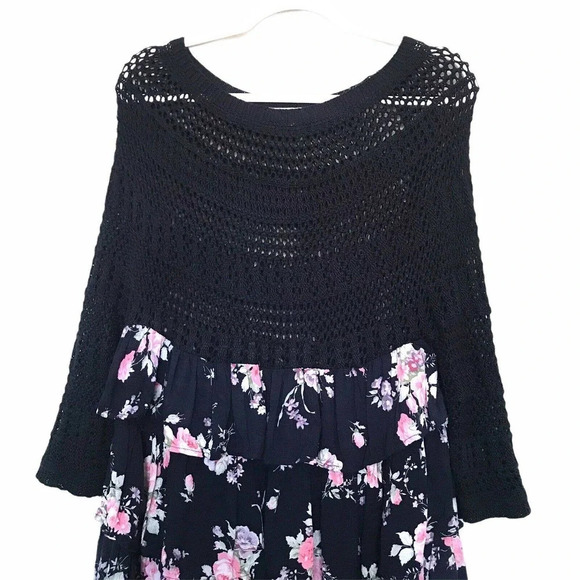 Entro Crochet Floral Tiered Boho Top Size Large - Picture 3 of 6